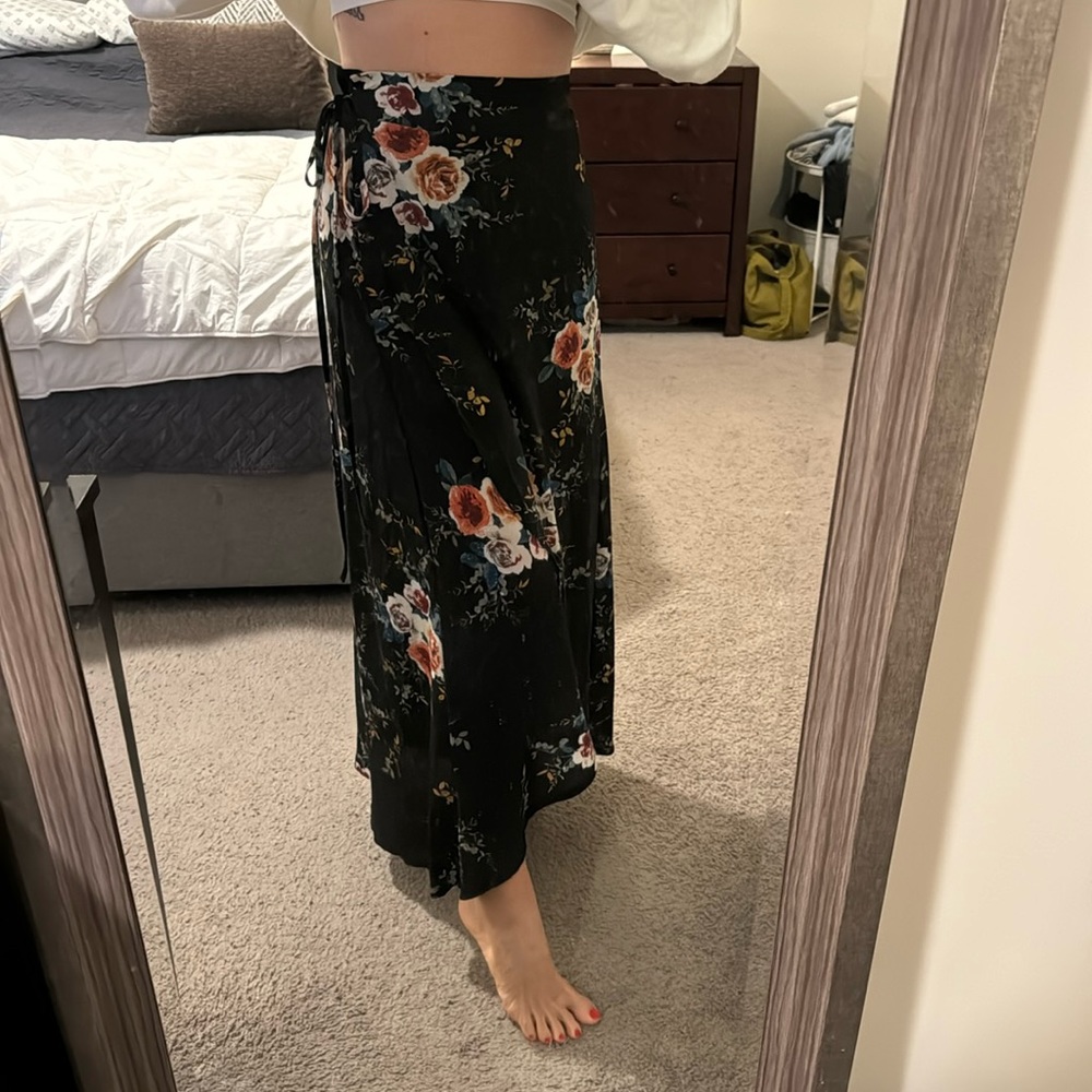 NWOT floral wrap skirt